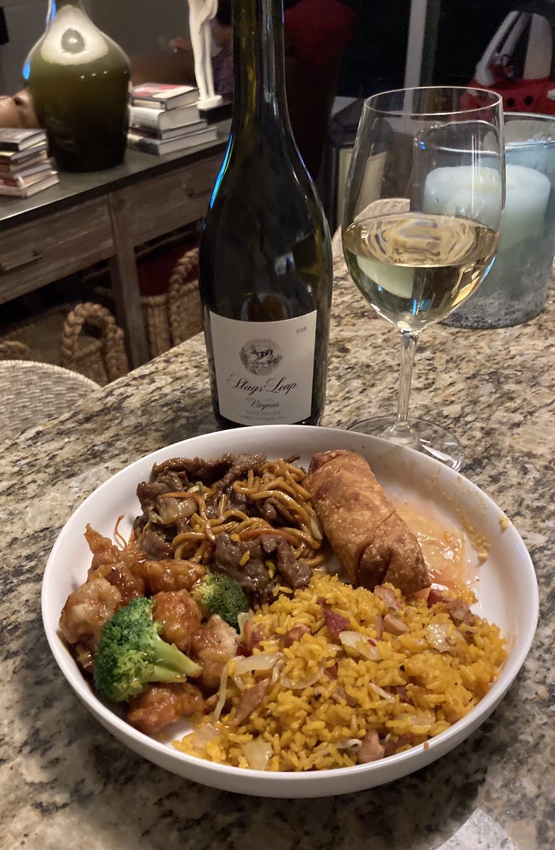 A little Chinese takeout this evening paired with a 2018 @stagsleapwines Napa Valley Viognier with a nice balance of silky floral, white peach, lemongrass notes and crisp acidity. #FridayMood #Cheers🍷