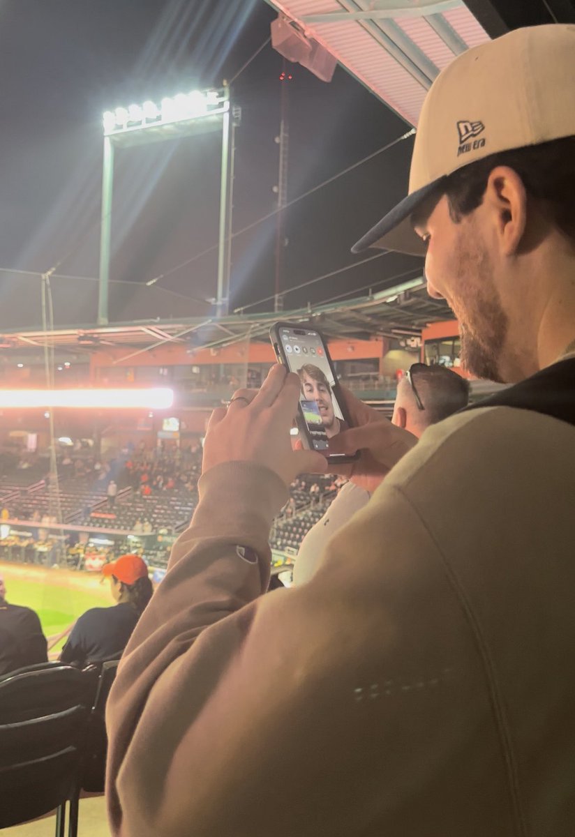 Had to FaceTime <a href="/KyleTeel9/">Kyle Teel</a> ❤️