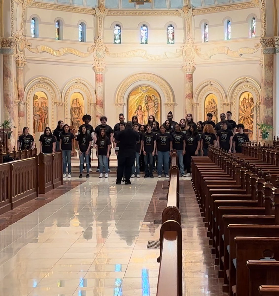 brennanhschoir_'s tweet photo. Mixed choir started the day with the MadFest Choral Exchange, getting the privilege to sing in the lovely space was a great experience! Y’all get ready to hear some phenomenal music making. @AMC_tours #MakeItAClassic #MadFest2024 @NISDBrennan @NISD_FineArts https://t.co/7mzwGEqeDJ
