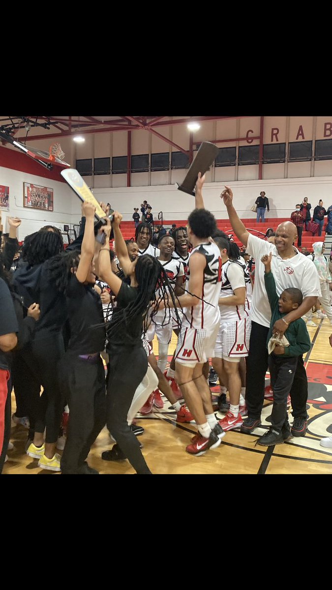 Hampton High girls and boys basketball teams <a href="/757teamz/">757Teamz</a> celebrate Class 4 Region A championship