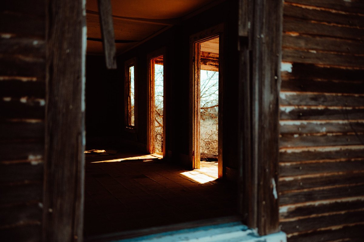 SKemp_97's tweet photo. An abandoned church near Double Mountain, Texas. You can just barely make out “Baptist Church” on the sign above the entrance.
🔹
🔹
Taken with #Canon 5D MK IV, Processed in #Adobe #Lightroom
🔹��
🔹️
#sun #landscape #photooftheday #photography #travel #adventure #Texas #Plains https://t.co/aI5td1joZl