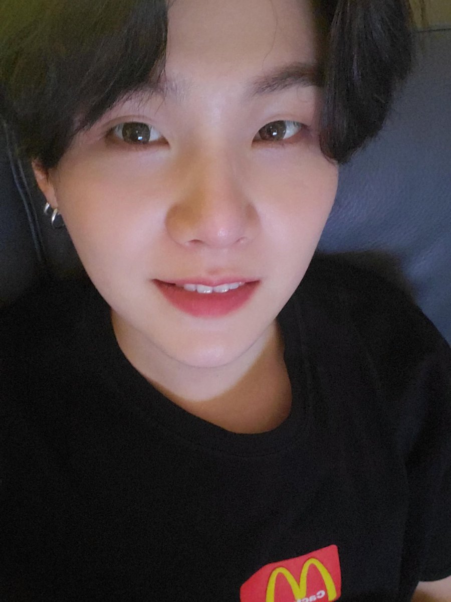 YOONGlYOONGI tweet picture