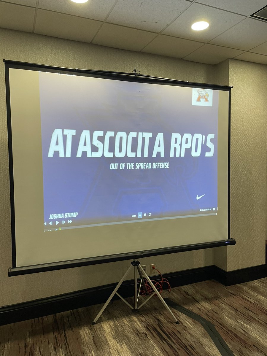 Had a great time presenting at my very first clinic today! Thank you @GlazierClinics for the opportunity for @craig_stump and I to talk about @AHSEagleFB 🅰️