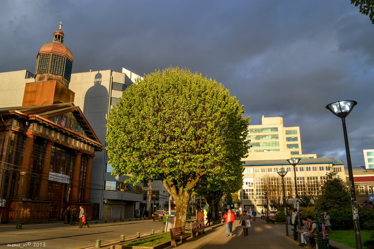 Toda #ciudad tiene una #memoria de la #Luz, un momento que resalta su #identidad (#Photography #puertomontt 2013)