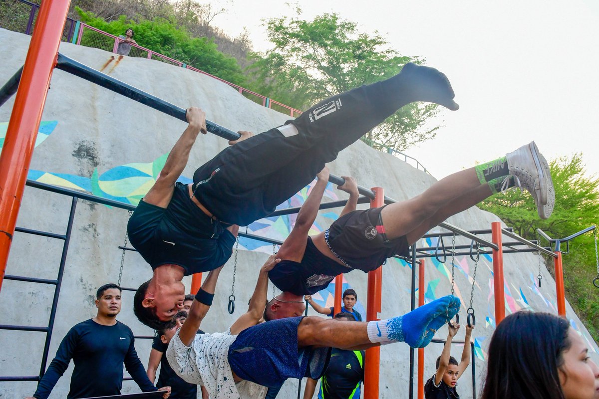 A propósito de la Gran Misión Venezuela Joven, se realizaron múltiples actividades culturales, deportivas, recreativas y recorrimos las diferentes espacios de exhibición  donde observamos a una juventud empoderada y talentosa.

<a href="/NicolasMaduro/">Nicolás Maduro</a> 
<a href="/Soykarinacarpio/">Karina Carpio</a>