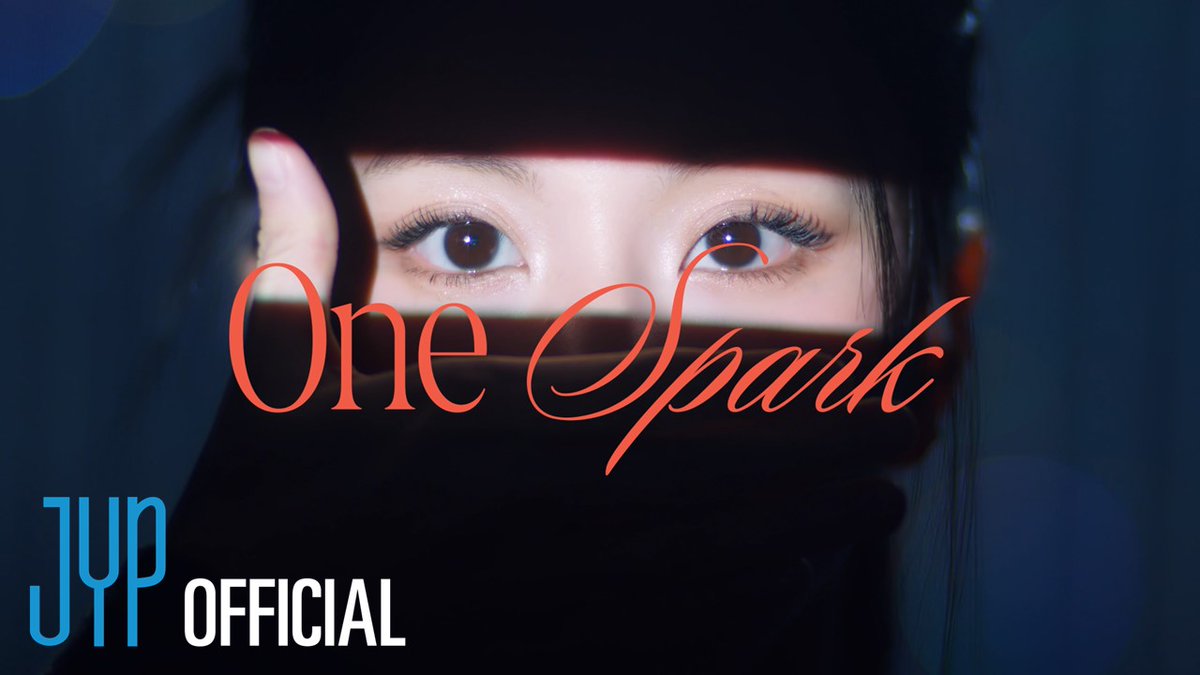 TWICE tweet media