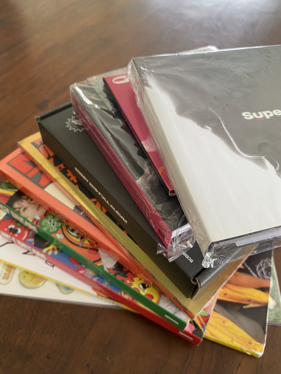 cheezini's tweet photo. ternyata ada juga hari ini… hari i will sell most of my last collection💗

termasuk mark jopping… if anyone’s interested, boleh offer di dm yah untuk wts mark jopping album only (us ver) https://t.co/vLjFT1n01o