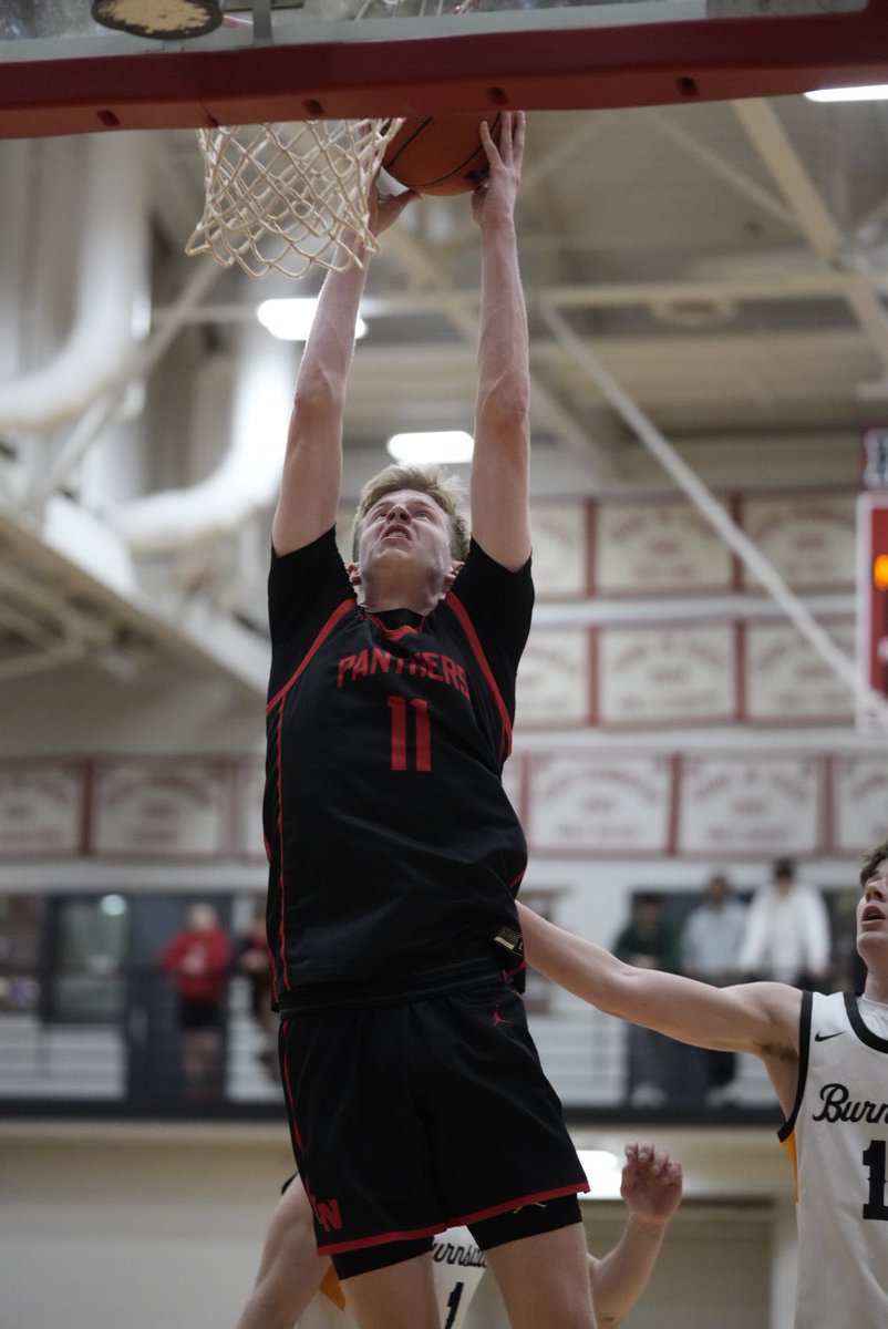 chronicleMN's tweet photo. @LNHS_Panthers @LNHoopsOx Panthers overpower the Blaze on Senior night! https://t.co/uh6UoCtJPk