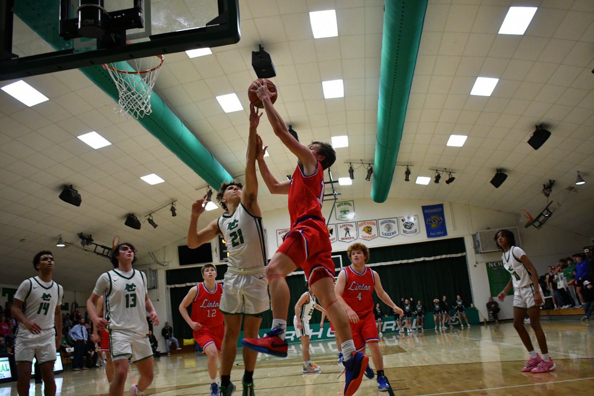 lukemorey99's tweet photo. Miners win their 10th straight and go undefeated in SWIAC to end the regular season, 54-44 over North Central. Paul Oliver had 18, Conner Daily added 11 while Jamison Fields chipped in 9. Miners now have about a week off until sectionals https://t.co/ATbFLwtNg4