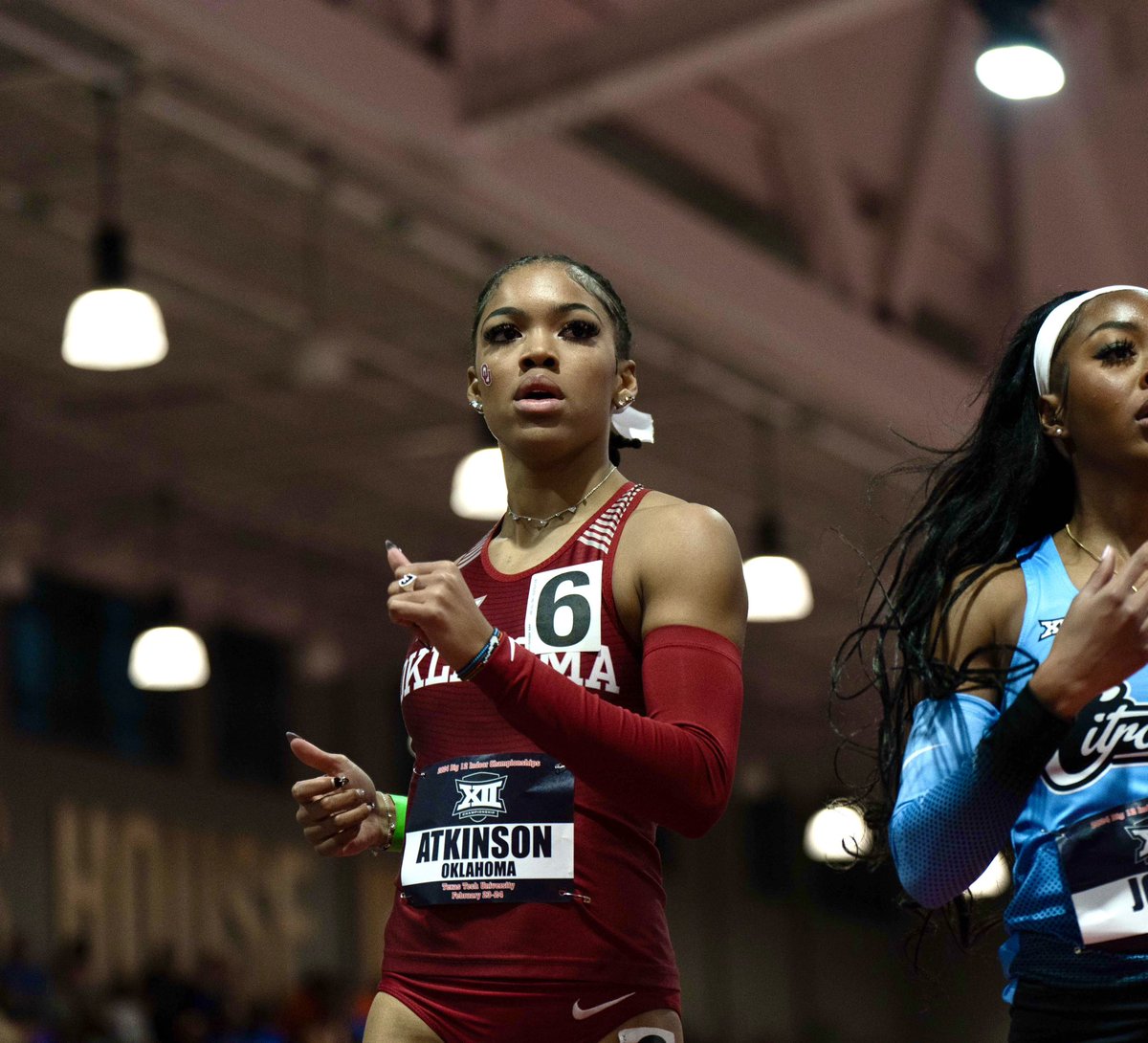 OU_Track's tweet photo. Alexis Williams grabs the Sooner's best finish in the women's 200m prelims with a PR 23.69 time.

Amanda Obijiaku ➡️  PR 23.96
Jada Atkinson ➡️ PR 24.04
Alyia Green ➡️ 24.88 https://t.co/FQOBt4CdVR