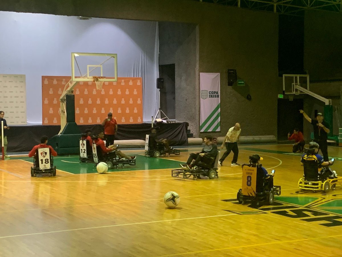 SancadillaNorte's tweet photo. Ahí les va…

En el gimnasio de la Prepa Anáhuac del Colegio Irlandés, jugadores del Atlas disputarán un partido de powerchair contra el equipo de Tigres de esta especialidad.

Los 4 de Tigres Powerchair:
Adrian Sánchez 
Emiliano Sampayo
Carlos Aguiar 
Jordan Valdez

Los 5 (sí, uno más) del Atlas:
Camilo Vargas
Jeremy Márquez 
Jhon Murillo
Anderson Santamaría
Beñat San José (DT)