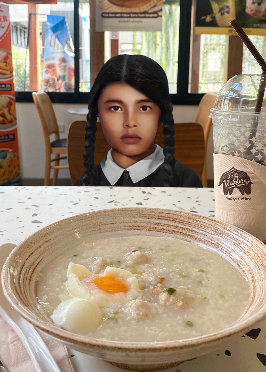 KomsakAddams's tweet photo. อาหารเช้านั้นสำคัญ แต่เราตื่นบ่าย จะกินตอนไหนก็ได้ ไม่ผิด เพราะเราเป็นคนไทย คนไทยแปลว่าอิสระ และพันไทยก็มีอาหารเช้าขายตอนบ่ายสาม จบ https://t.co/lpsSnt0MXb
