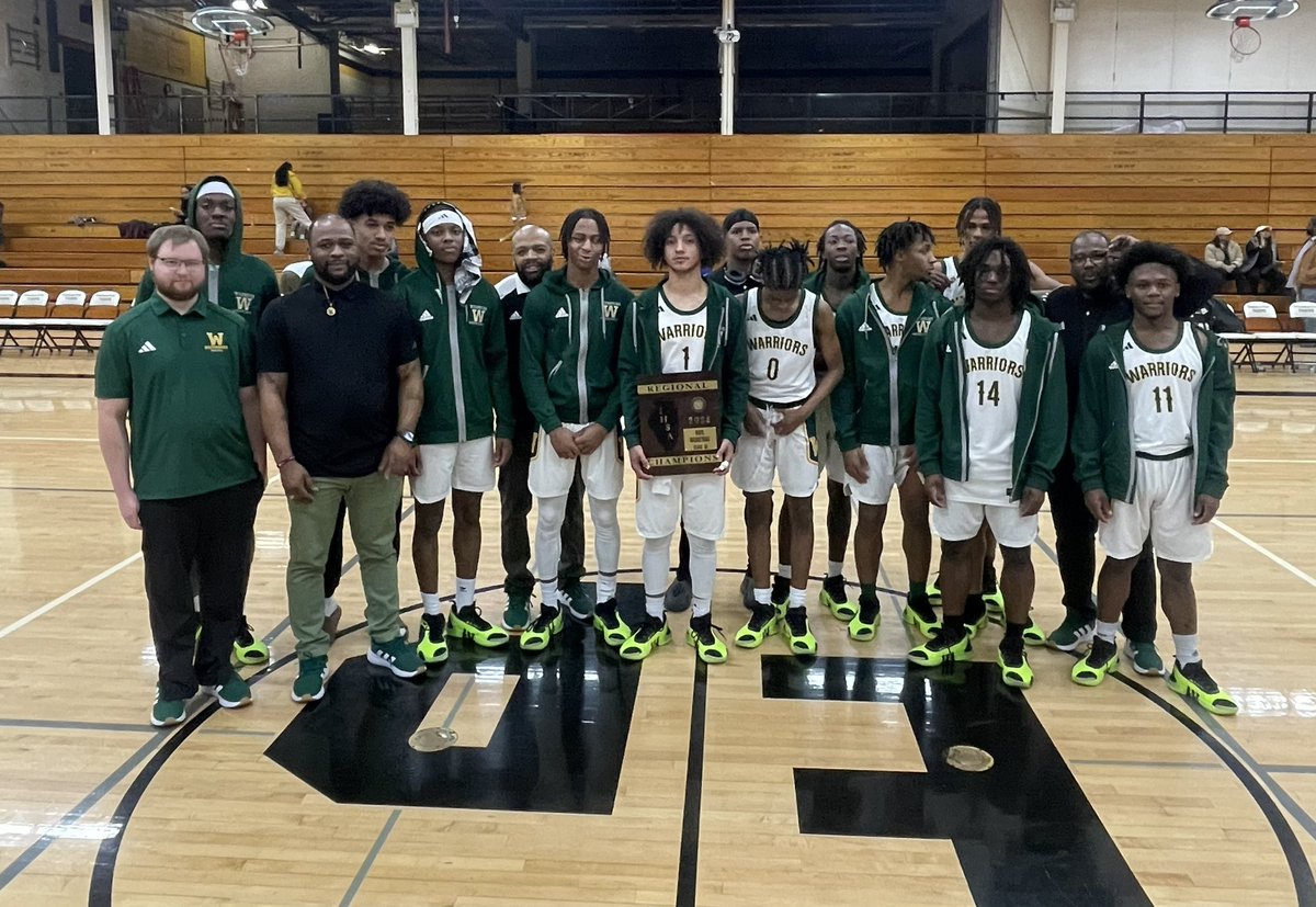 Warriors-54 Prosser-25 🏆Regional Championship ✅ Up next Payton on Tues in the sectional semis. Amari Hudson 12pts & 13rebs “The Snubbed” @Djbolden2x 19pts @BullieAskia 8pts @therealtr3y__ 8pts #fratboys🔰🏀 #30tonetone /// Life @tdc200 @NestoHoops @GWCPWarriors @michaelsobrien