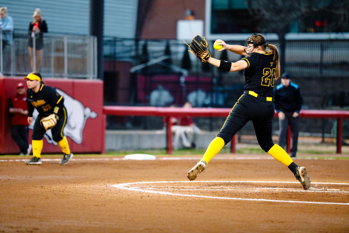 NCAASoftball's tweet photo. Shockers on FIRE 🔥

Wichita State takes the upset win beating No. 14 Arkansas, 3-1!

#NCAASoftball x 📸 @GoShockersSB https://t.co/pS4dFHzTTJ