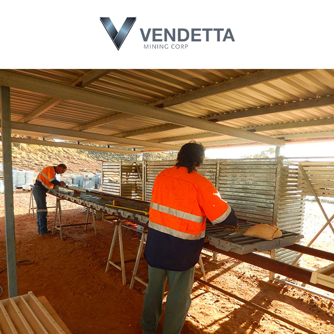 VendettaMining's tweet image. ⛏️ Core inspection at Pegmont. #VendettaMining #CoreSamples