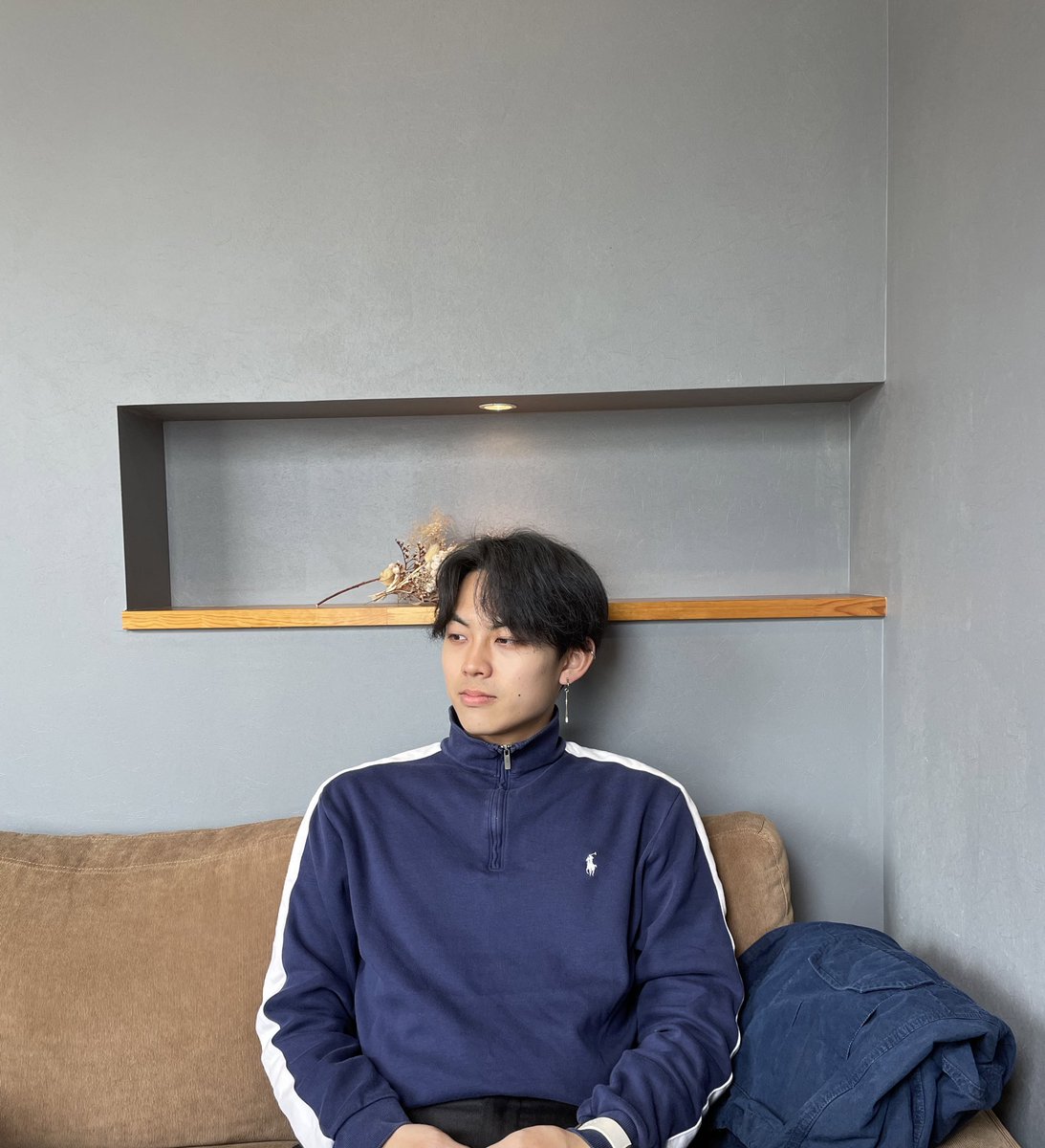 mapiotyo1129's tweet photo. 本日は友達とカフェに来ました☕️

ラルフローレンのハーフジップを着て、下は写ってませんが黒のワイドフレアパンツを合わせてます🫡

トップスをジャストサイズで選び、下でワイドにすることでAラインシルエットにしています😎
 #PoloRalphLauren 
 #カフェ
 #古着 
 #Aラインシルエット https://t.co/rDp9CnIVKg
