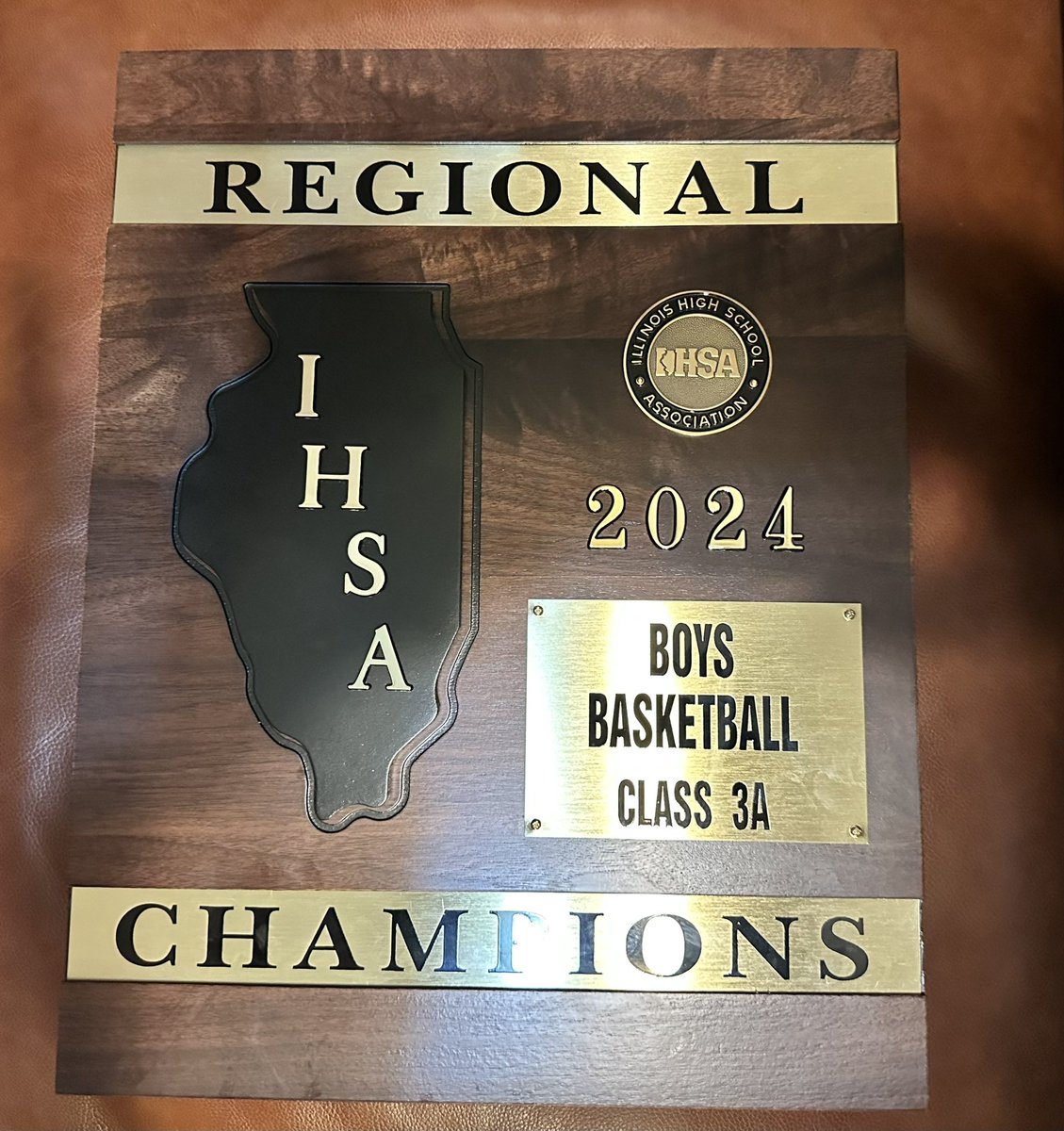 BR_Hoops's tweet photo. Crusaders are regional champions as we beat Perspectives 59-48! Our seniors have now won 30 games and a regional championship in back-to-back seasons! We move on to Wednesday’s Sectional Semifinal at Thorton! #WeAreBR @Rice_Pride https://t.co/C3JFpdkgYd
