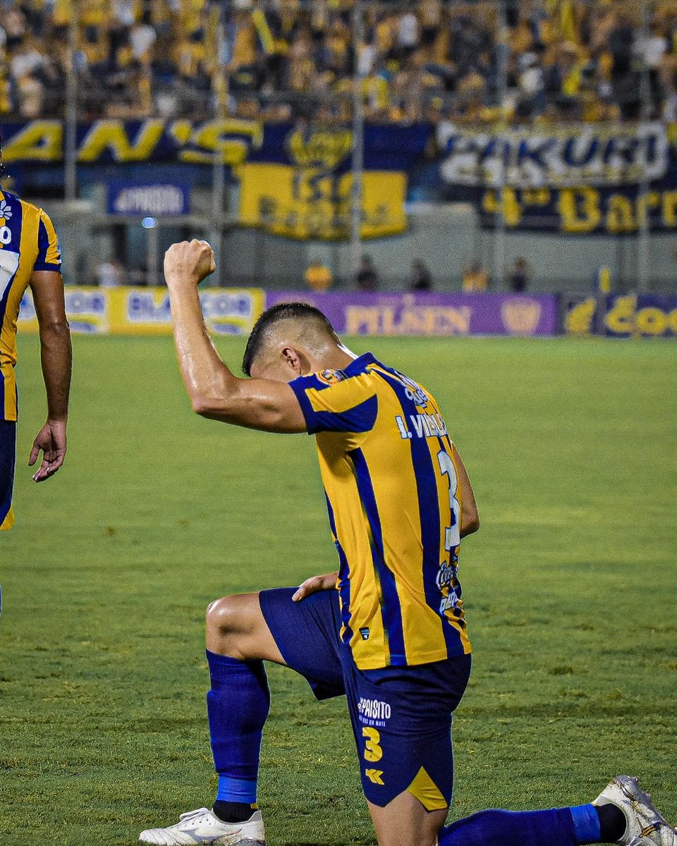 IvanEmilio95's tweet photo. Toda la gloria y toda la honra siempre al Dios todo poderoso 🙏❤️ No fue el resultado que queríamos pero seguiremos dando pelea 💪🏽🔵🟡 
#vamoluqueño https://t.co/jnsWdwVMhl
