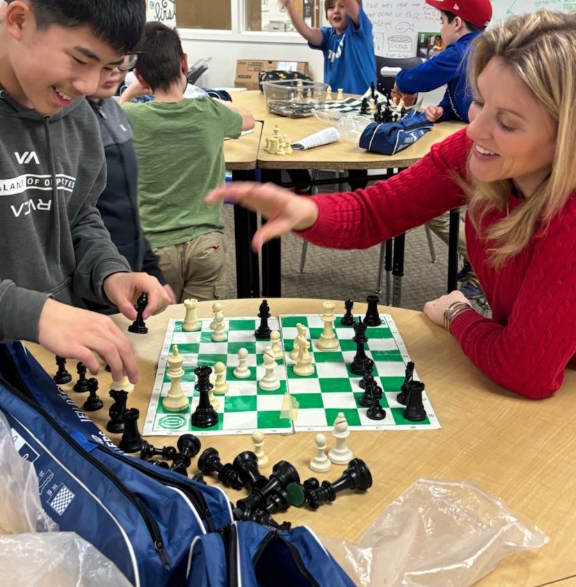 koopmkoop's tweet image. Chess Club Fridays! 20+ members Kudos to students T and K who are great players and bring their leadership and intellectual challenge each week.  Any #TVDSB elementary schools want to connect for a tournament? #chess @theworldchess Are bishops better than knights?
