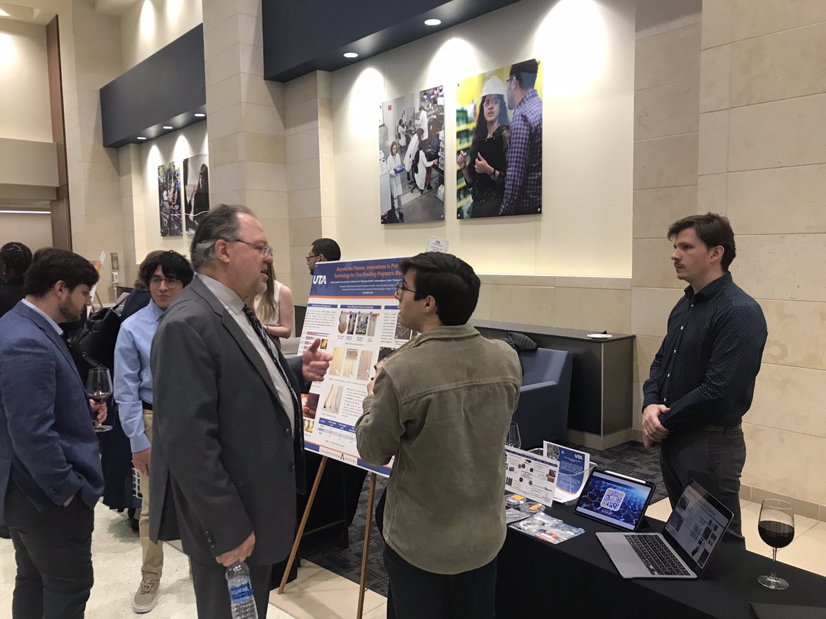 michaelbozlar's tweet photo. Great evening at the @mavengineering banquet! Thank you to my students for their hard work! https://t.co/TnMKFRufPn