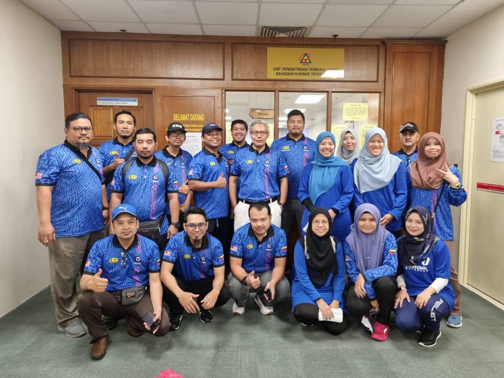 24 Februari 2024 I Kejohanan Karom MAKSWIP sedang berlangsung di Putrajaya.. hampir 10 pegawai di BTM, CDPK berjuang untuk kejohanan ini.