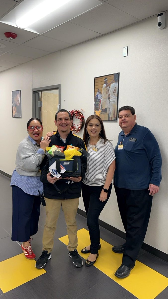 Congratulations to Our 2024-2025 Support Employee of the Year: Jacob Beebe Our Faculty and Novilleros appreciate you 💛🖤 @YsletaISD