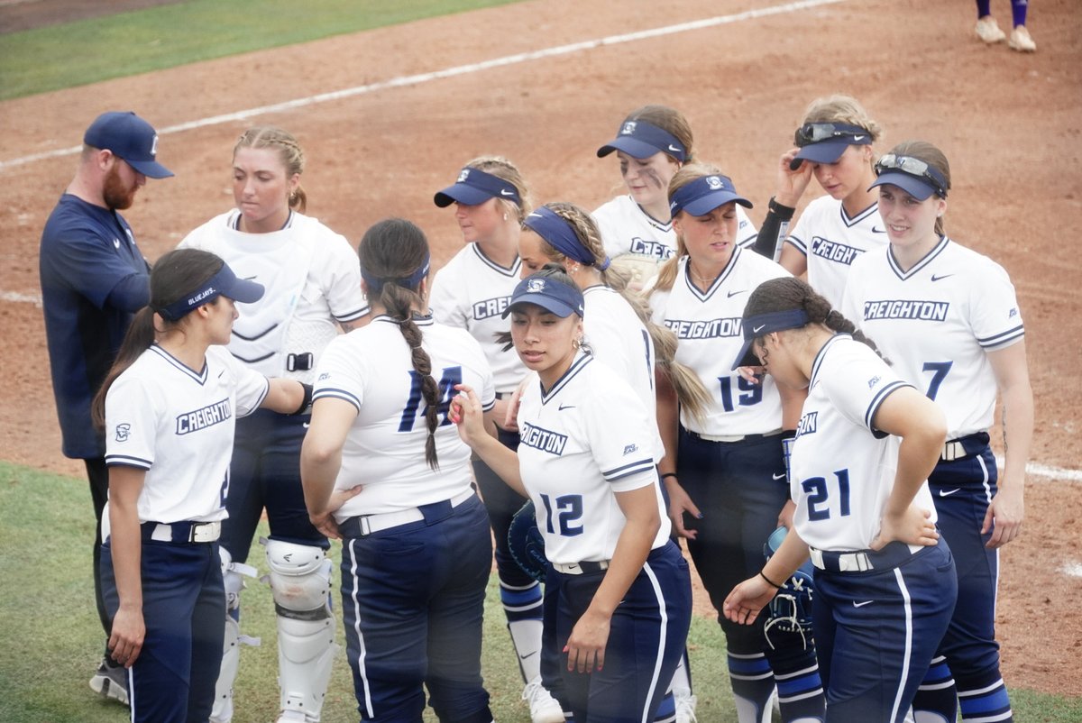BluejaySoftball's tweet photo. We head to extra innings for the first time this year after another 1-2-3 inning from Puchino.

Vejvoda, Gappa and Dalton due up for the Jays. Beeson will run for West and start the inning on second base.

Creighton 3
Pacific 3
End 7

https://t.co/GAGborvC4G https://t.co/iu6oyWLVZi