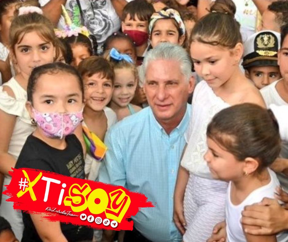 “El bienestar del país tenemos que construirlo entre todos”
#YoSigoAMiPresidente

#XTiSoy 🇨🇺
#DeZurdaTeam
<a href="/DeZurdaTeam_/">DeZurdaTeam 📳</a>