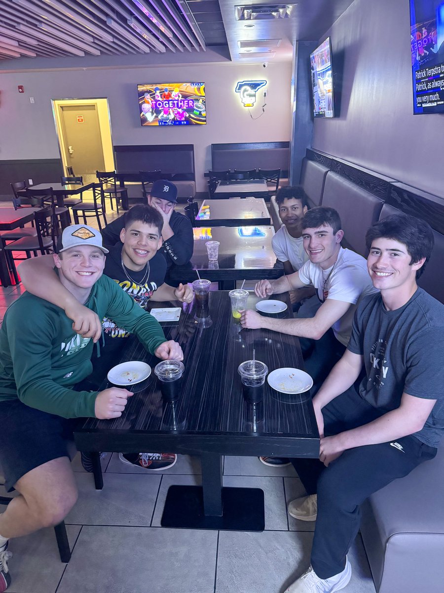 govikesbaseball's tweet photo. Boys night out🎳 https://t.co/BGpxNnlcuH