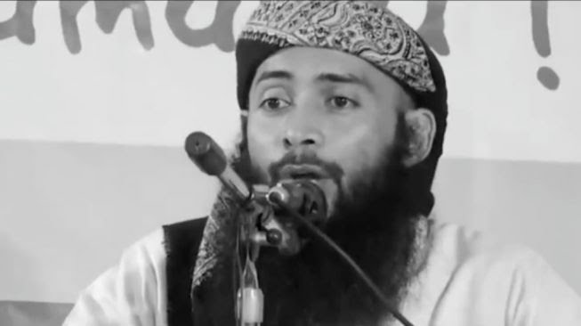Just_mushlih's tweet photo. A THREAD
"WAHABI"

MENOLAK WAHABI itu MENYELAMATKAN UMAT. tapi bisa membuat WAHABI semakin sayang WARGA +62, sebab setelah WAHABI DIBUBARKAN ceramahnya akan banyak PIHAK yg mengatakan KRIMINALISASI ULAMA. Karena  ORANG +62 itu akan BELA dan IKUTI yg DIBUBARKAN walau MEREKA SALAH https://t.co/mDbh1HkKHO