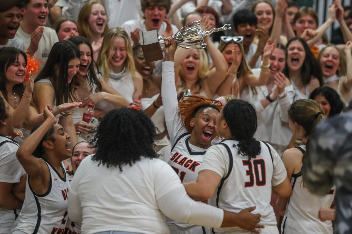CvilleVarsity's tweet photo. Photos: The @CHSBlackKnights boys and girls basketball team both win Region 4D Tournament championships. https://t.co/fkp8APIwBg https://t.co/LQ0LwdZOFt