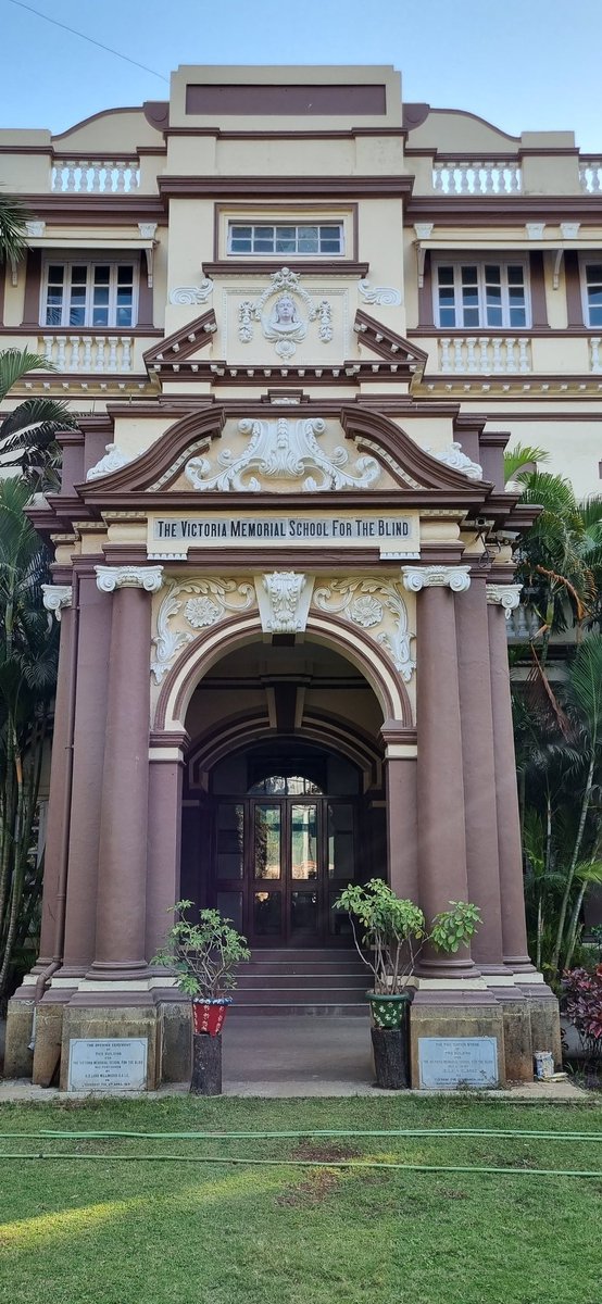 Into #Mumbai  2am. At Victoria Memorial School for the blind  9am .. to join with <a href="/AusCG_Mumbai/">Australian Consulate General, Mumbai</a> to build capacity in #STEM learning &amp; #teaching.  Hope to get a better understanding of the challenges and successes at the school. And gift some new assistive tech. 🇦🇺🤜🤛🇮🇳