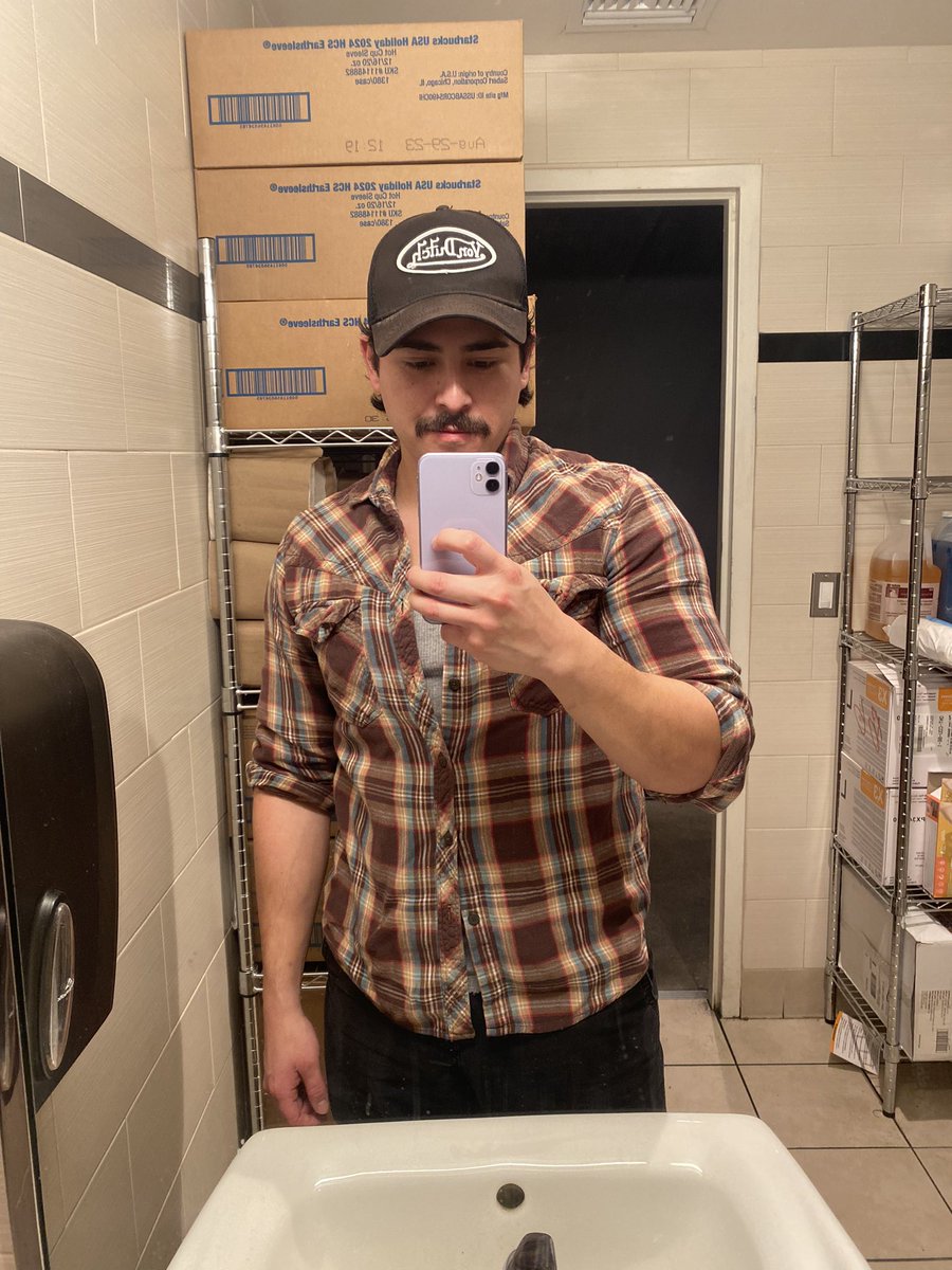 mamod0king's tweet photo. Meet me in the storage room 😉 https://t.co/unPECV1m6d