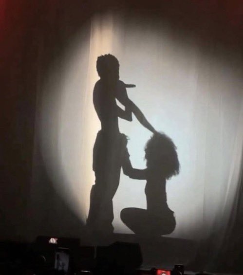 gyaigyimii's tweet photo. the lady that danced with Omah Lay told Kai Cenat to “compensate” her before she joins his stream to tell her side of the story 😭😭💀😂 https://t.co/5rNnYKNpIl