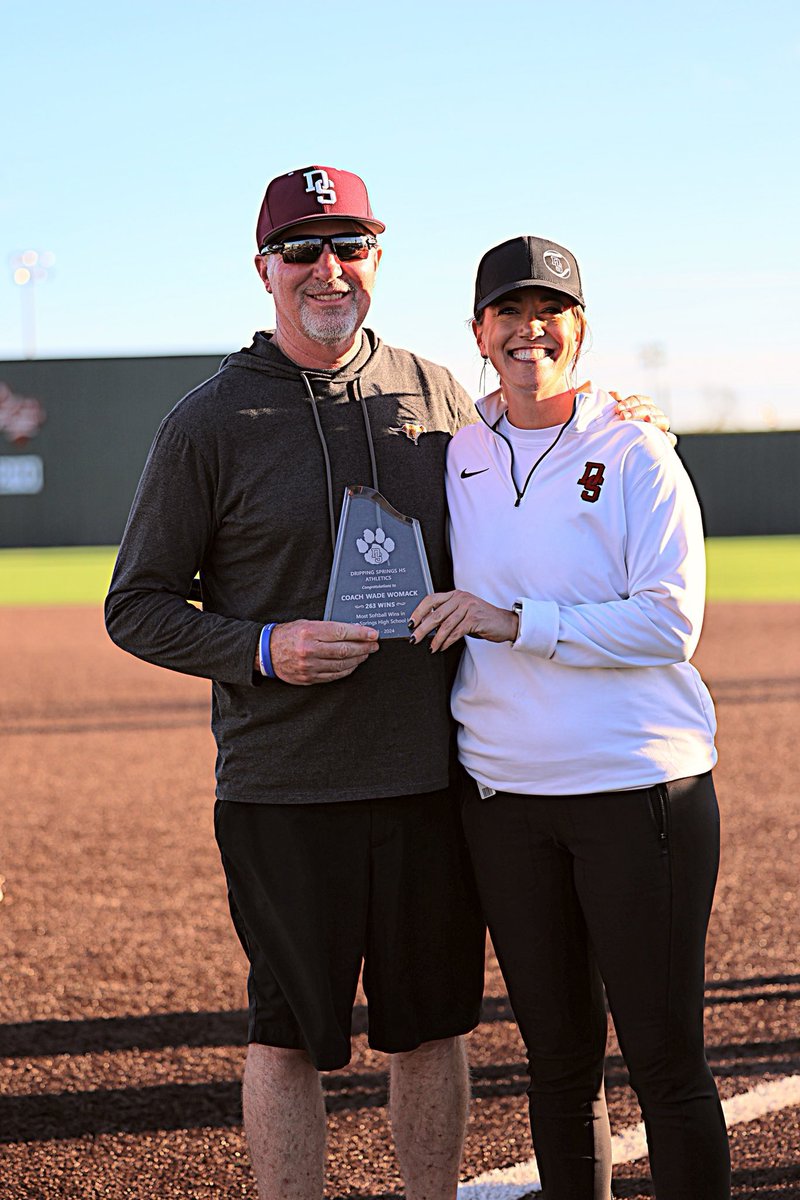 DSHSsball's tweet photo. Tigers w 2 dubs today! @JaiLynnFlores15 with 3 run 💣 tonight and a shutout on the mound! Kenna Riley and Lauren Brynes both go 2/3 on the day. @loreleigamble20 gets awarded the #17 jersey for the next four years! Big honor! We celebrated @jww1688 wins as well! Great day!! https://t.co/JpCdqC1YvS
