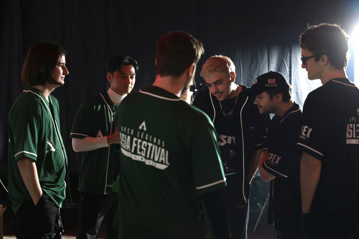APEX LEGENDS ASIA FEST HAS BEGUN 🏴🏳️

Joined by our friends over at <a href="/theAllianceGG/">Alliance</a>, the boys in black-and-white are ready for the first half of today's games to begin!