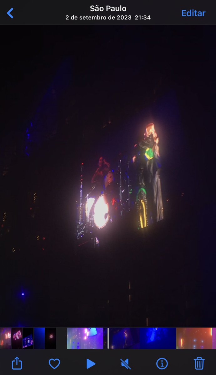 fun fact: i’m a lovatic since 2014 - I was 12 - 

saw demi twice in 🇧🇷 (2016 and last year) 

ps: she sang in PORTUGUESE with LUISA SONZA right in front of me………I died dead

mother ❤️