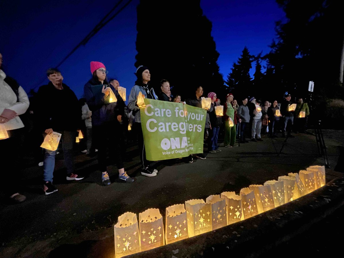 OregonNurses's tweet photo. Home care nurses & allies light up the night as we end our historic strike & continue the fight to hold PeaceHealth accountable to our community and to deliver a fair contract that enables us to give vulnerable patients the care they deserve! #strike #nurses #SHHCSStrike #union https://t.co/QNpnPXPEcs