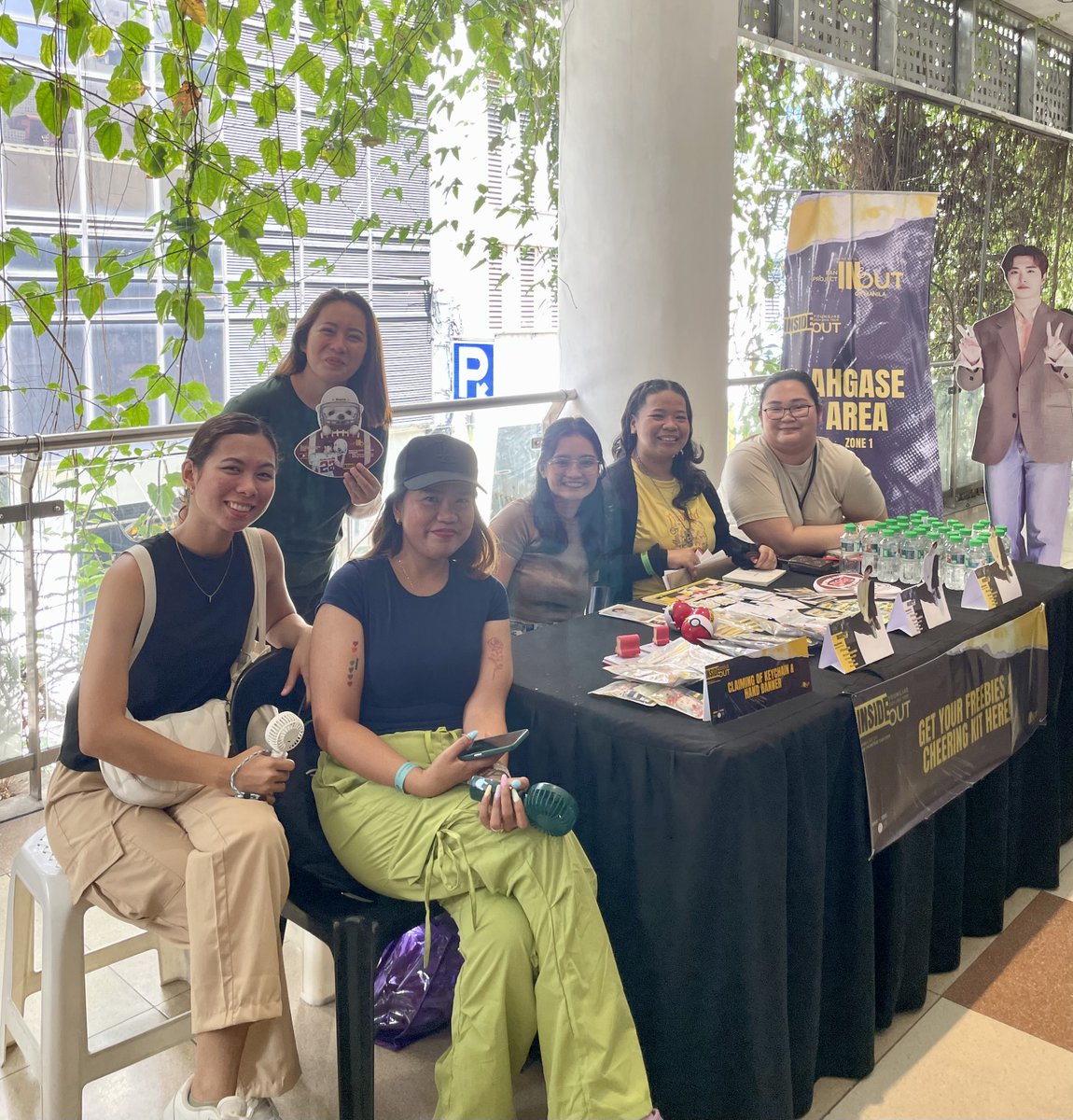 cdmentph's tweet image. Happy Saturday! Today is the day we see YOUNGJAE ☀️

See you all later at the New Frontier Theater. Reminder that Help Desk is on the 2nd floor.

🎟️: bit.ly/47YDcXl  

#2024YOUNGJAEinMNL
#INSIDEOUT
#YOUNGJAE