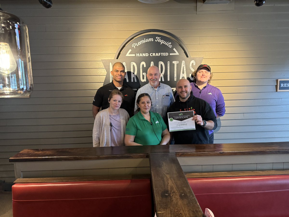 LukeFBrockman's tweet photo. Had an awesome day with @NicholasBPaxton  and @GumpMike today in certifying  Streamwood as a CTR!  Thank you for all the great feedback, coaching and inspiration.  We are ready to crush it! @Janlopez2201 @EricTom222 @BethJernberg  #Chilislearning #chilistraining https://t.co/hoTDsB1DtD