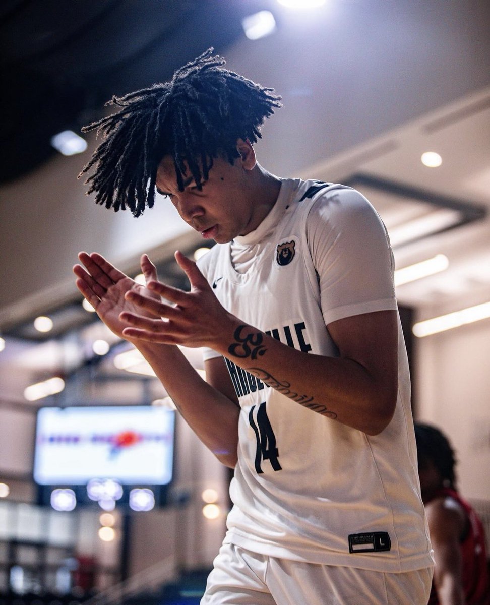 HIGH LEVEL 2025 WING | Orangeville Prep (CAN) 6’7 SF Xavier McLean (@XavierMclean88) 17 PTS in earning Game MVP honors in Rd 1 win for @OrangevillePrep at #BIGSHOTS #PrepNationals @UPLAYCanada 📸 @shotwithgrace