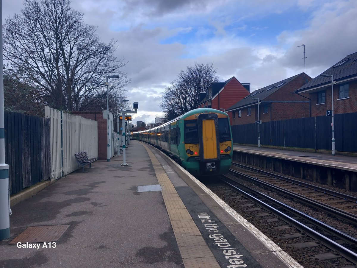 Station #584: Carshalton Beeches ✅️
Station #585: Wallington ✅️
Station #586: Waddon ✅️

These 3 stations sure do exist