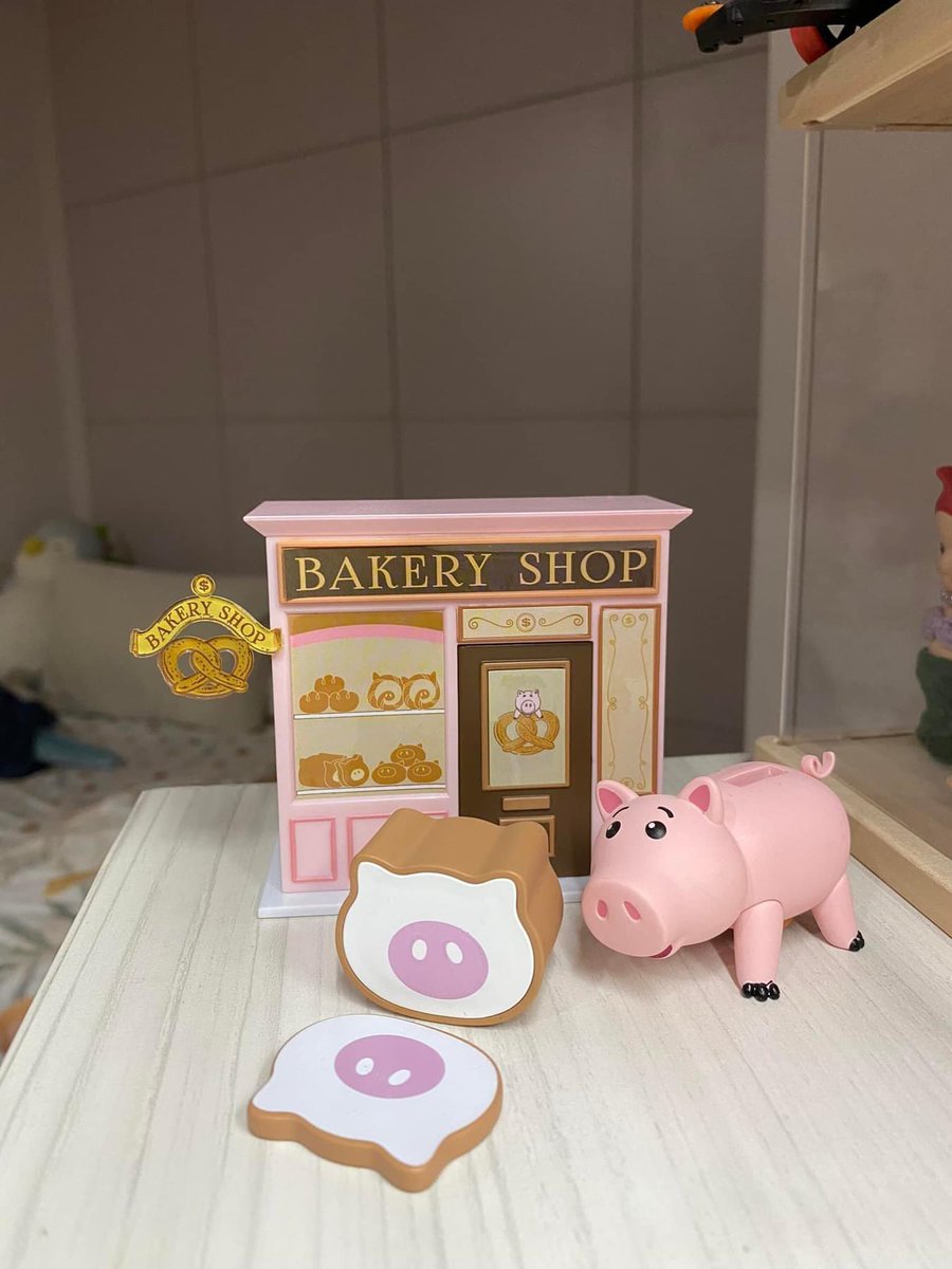 ally_diaries03's tweet photo. wts lfb

toy story - hamm the pig (from miniso)

✨ whole set for only ₱520 (bought for ₱600)
— no box and foil but will make sure to pack it securely
✨ pig has some flaws (see pic)

loc: quezon city
mop: gcash (payo only)
mod: sdd, ggx, sco

comment or dm to claim! 😊 https://t.co/nsyw60nzuU