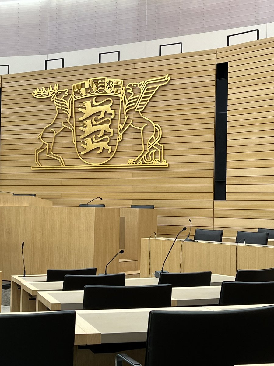Samstagvormittagsbeschäftigung: Landtag von Baden-Württemberg. 🏛️🗳️

#landtagbw #besuchergruppen