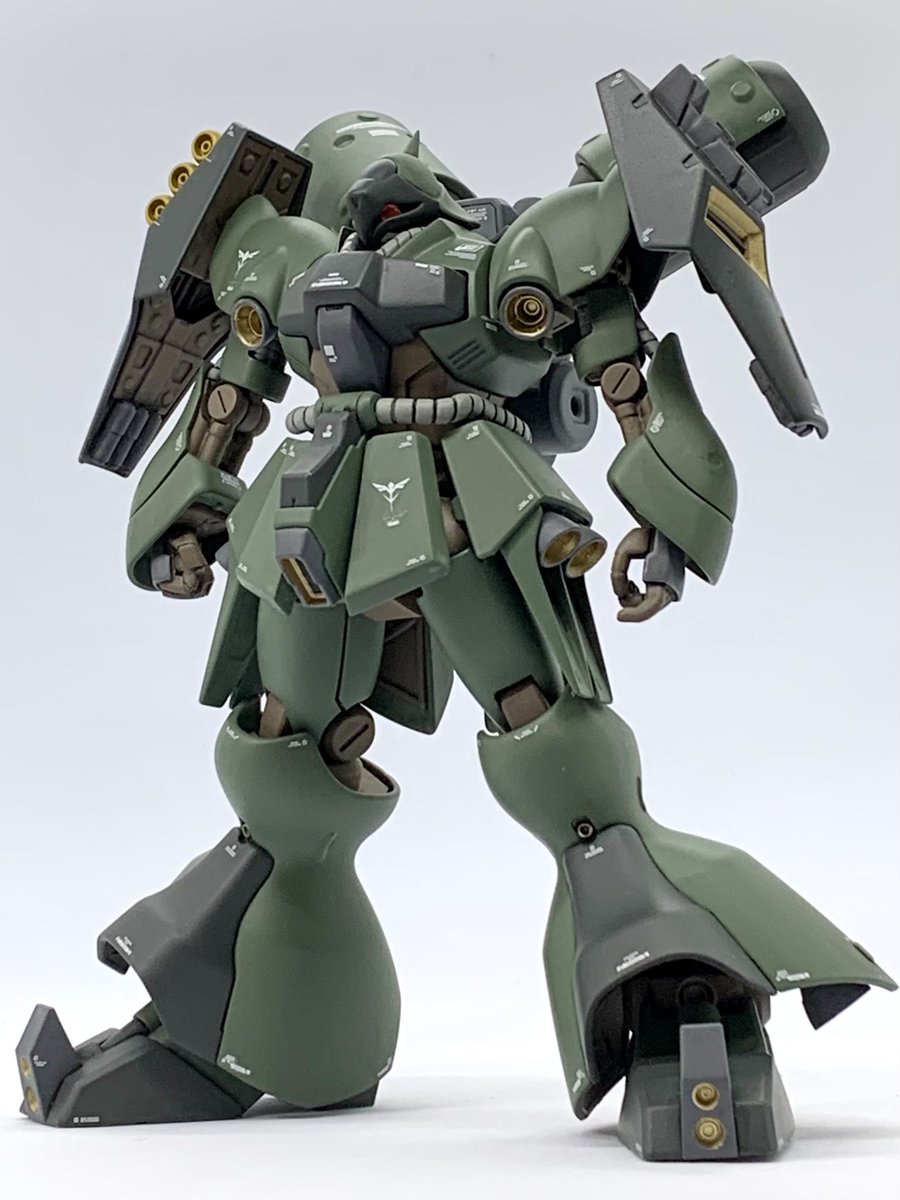 アクシズ押しの子ヤクト進捗。

とりあえず本体は出来た。
後は延々装備品を作るのみ～！

#アクシズショック2024
#ヤクト・ドーガ
#HGUC
#ガンプラ