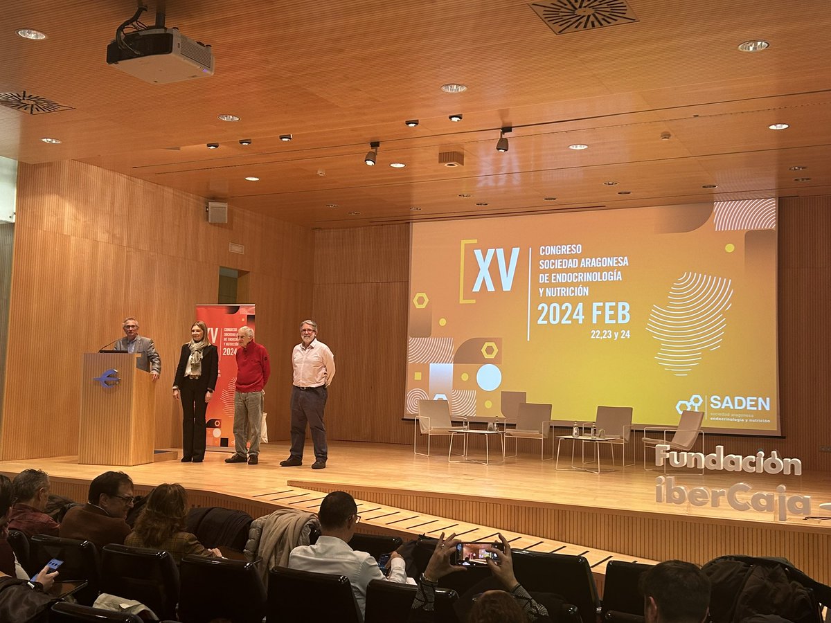 sadenorg's tweet photo. Empezamos con la mesa de #Nutrición abordando el tema de la #Impedancia con doctores referentes en la materia. Presenta el acto el presidente de @sadenorg Alejandro Sanz. Intervienen
la Dra. I.M. Vegas, el Dr. J.M. García Almeida y el Dr. Tony Talluri.

#CongresoSADEN24 https://t.co/hemR65roW0