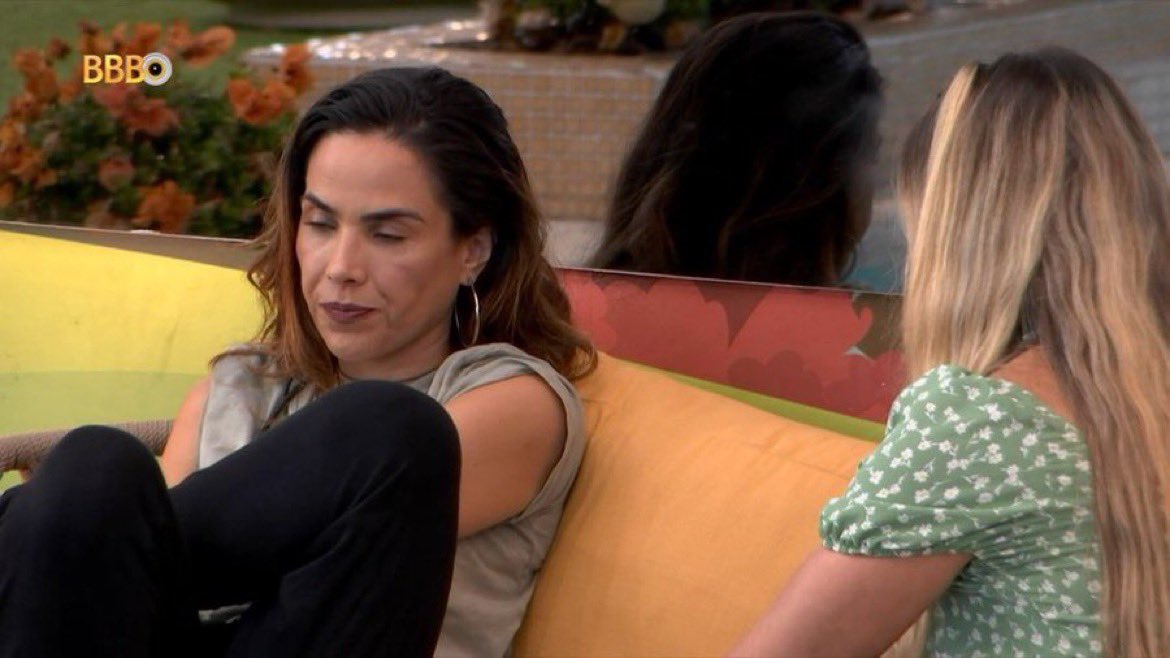 tracklist's tweet photo. 12) Wanessa: "Tô numa preguiça de conversar com as pessoas."

Yasmin: "Não conversa."

Wanessa: "Não tô conversando. Minha cabeça tá pesando." https://t.co/fUm1sV4oOQ