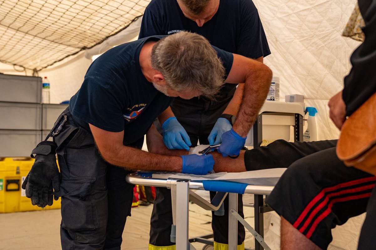 SecCivileFrance's tweet image. #LeChiffreDuJour 🧑‍🚒 1️⃣2️⃣5️⃣, c&apos;est le nombre de missions opérationnelles réalisées en 2023 par les sapeurs-sauveteurs des 3 unités d&apos;instruction et d&apos;intervention de la Sécurité civile.
📸 Retour en images sur une intense mobilisation en France et partout dans le monde