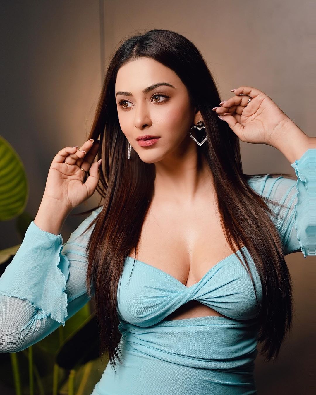 GHF68M-XoAAVEdL?format=jpg&name=large