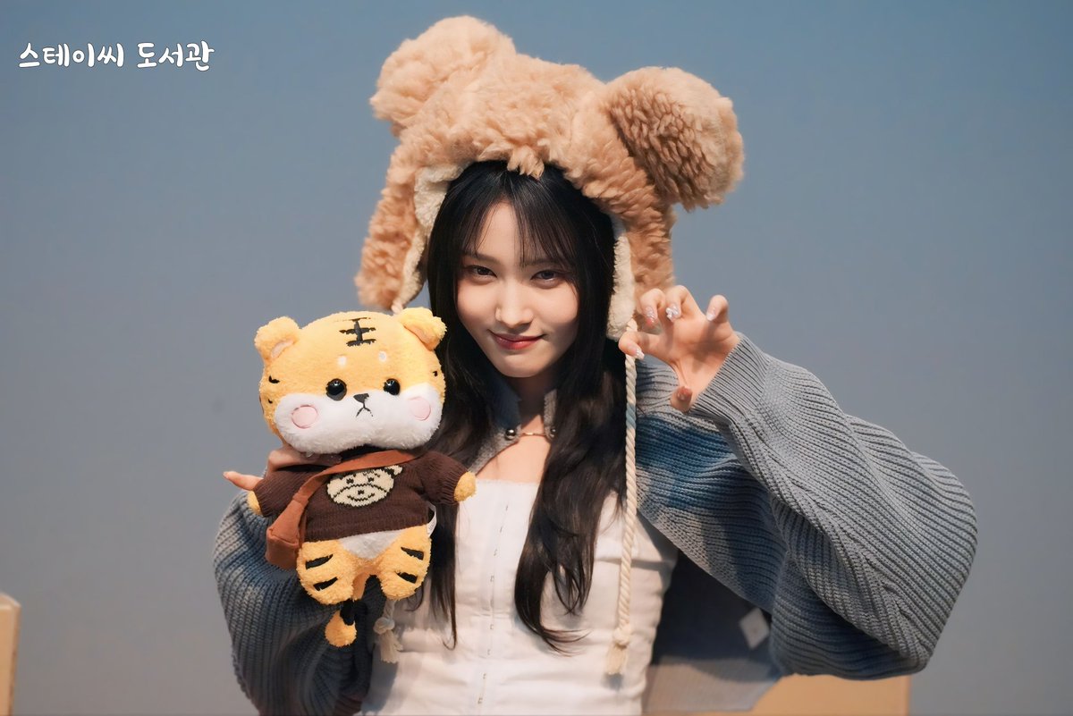 스테이씨 도서관🐰 tweet media